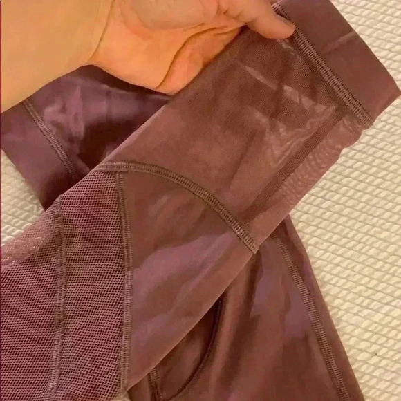 Lululemon leggings - Picture 9 of 10